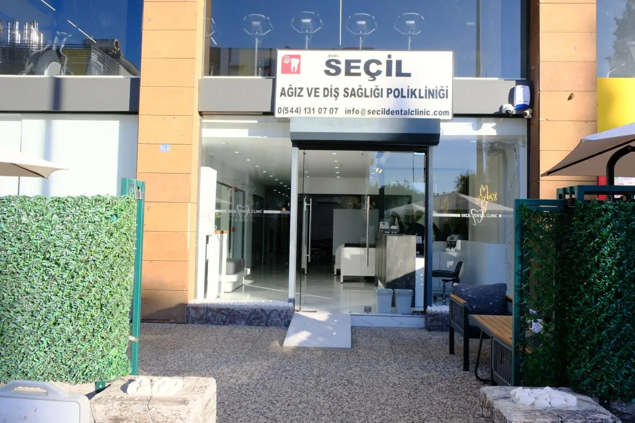 Clinic-provided photograph of Seçil Dental Clinic