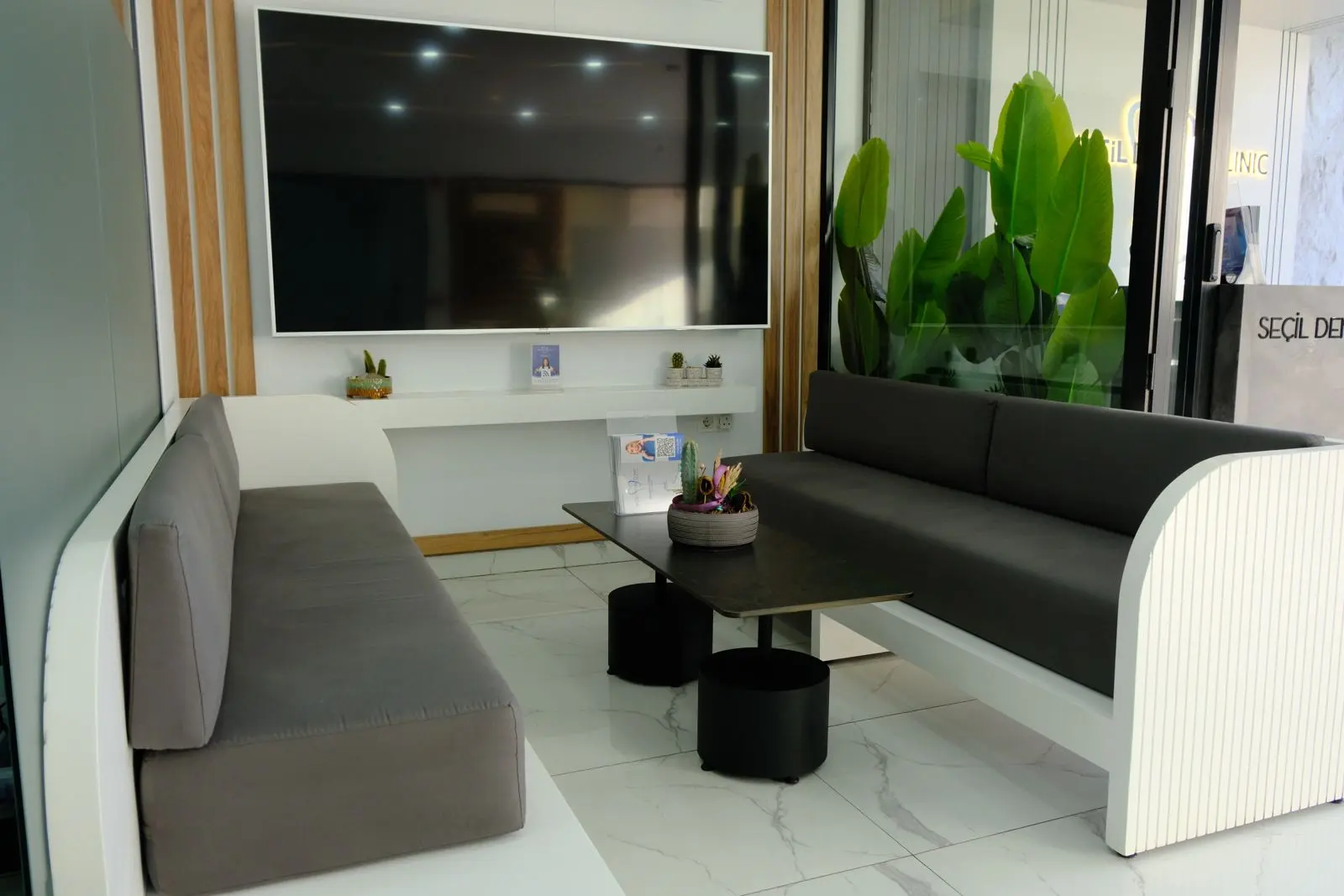 Clinic-provided photograph of Seçil Dental Clinic