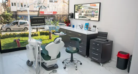 Clinic-provided photograph of Esthetic Smile Academy