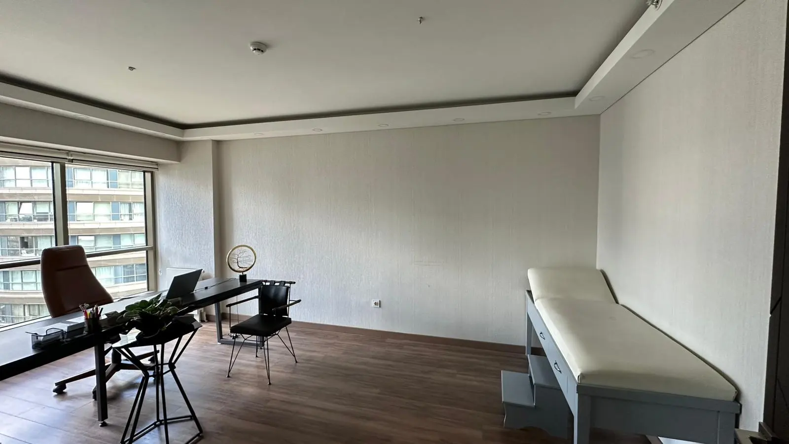 Von der Klinik bereitgestelltes Foto von Dr. Murat Karakuş