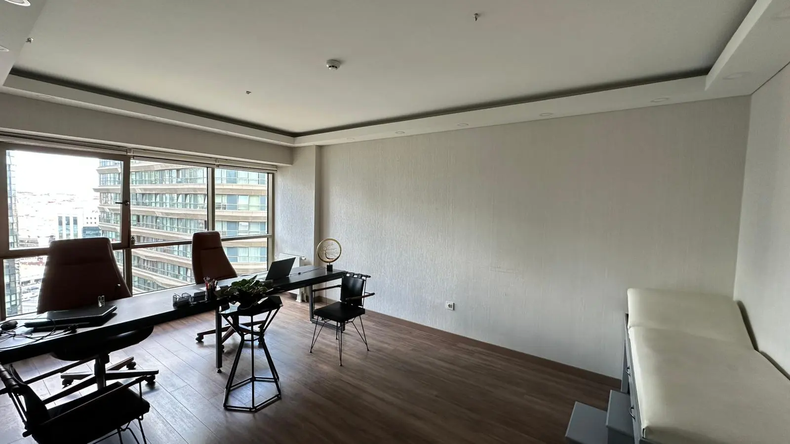 Von der Klinik bereitgestelltes Foto von Dr. Murat Karakuş