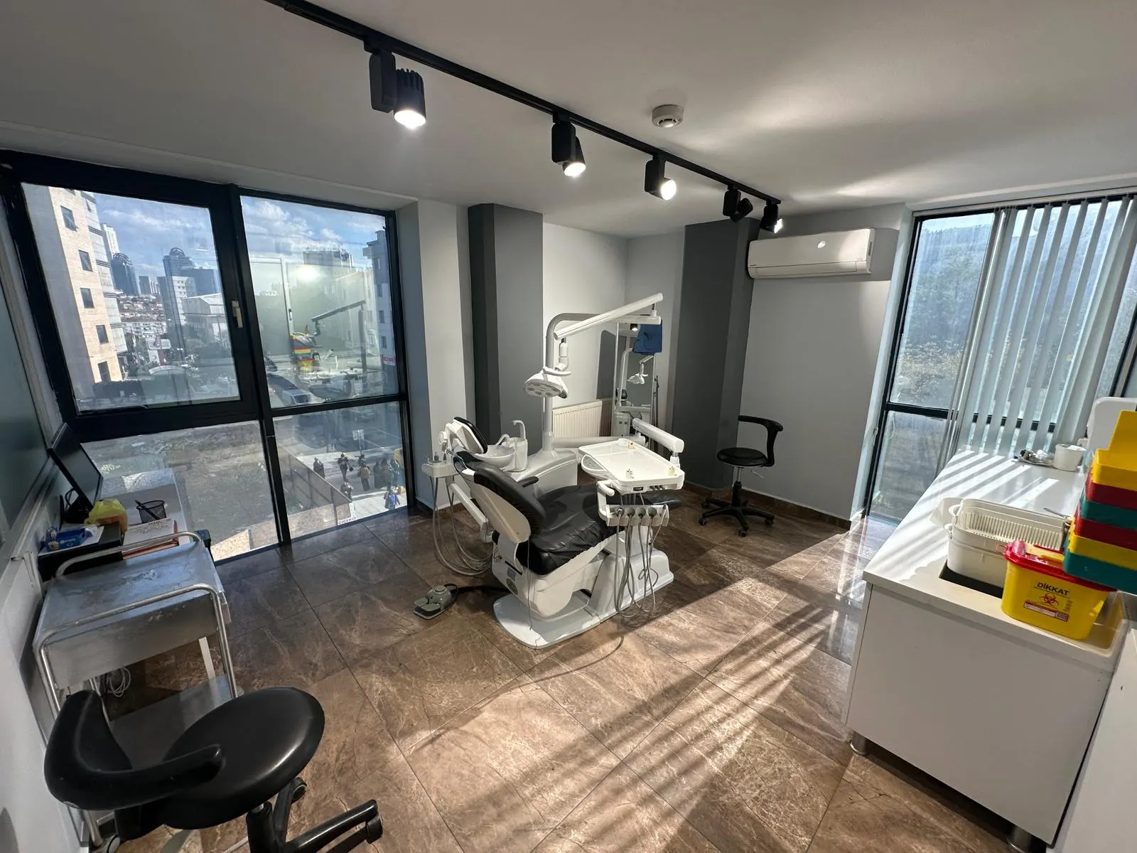 Clinic-provided photograph of Sanita Şişli Dental Clinic