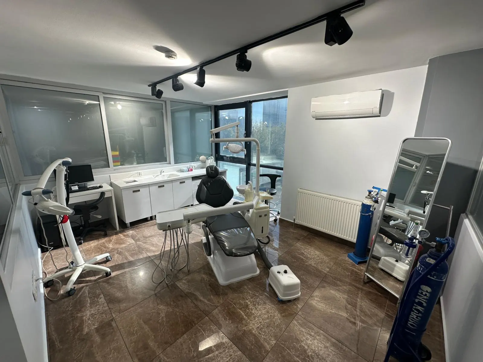 Clinic-provided photograph of Sanita Şişli Dental Clinic