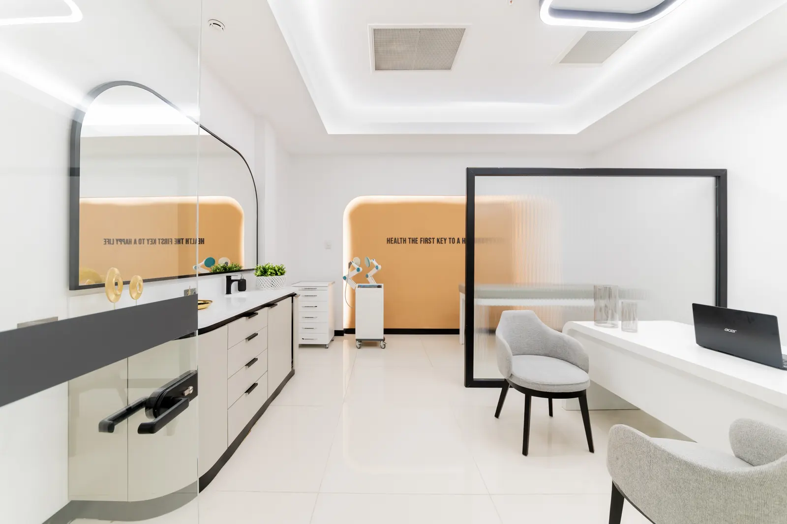 Von der Klinik bereitgestelltes Foto von Nirvana Cosmopolitan Hotel Rehabilitationszentrum