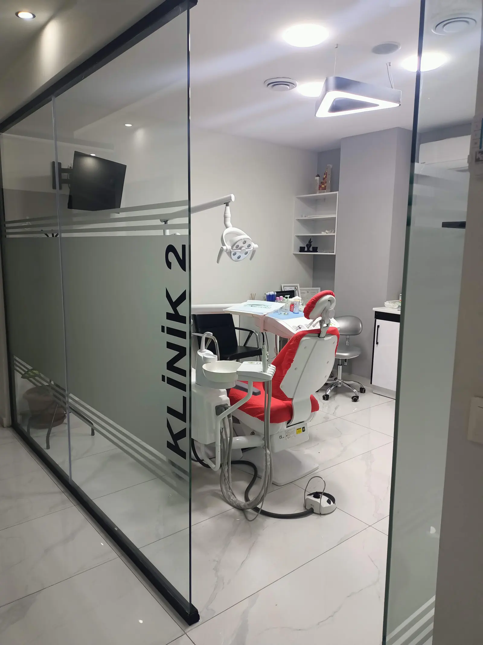 Clinic-provided photograph of Yücelen Dental Clinic