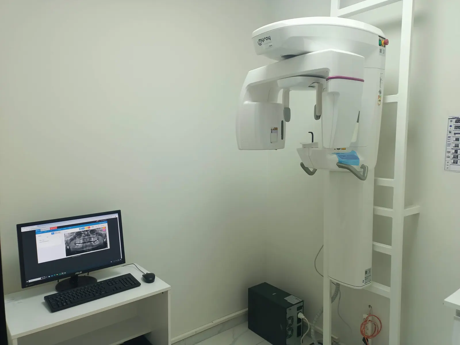 Clinic-provided photograph of Yücelen Dental Clinic