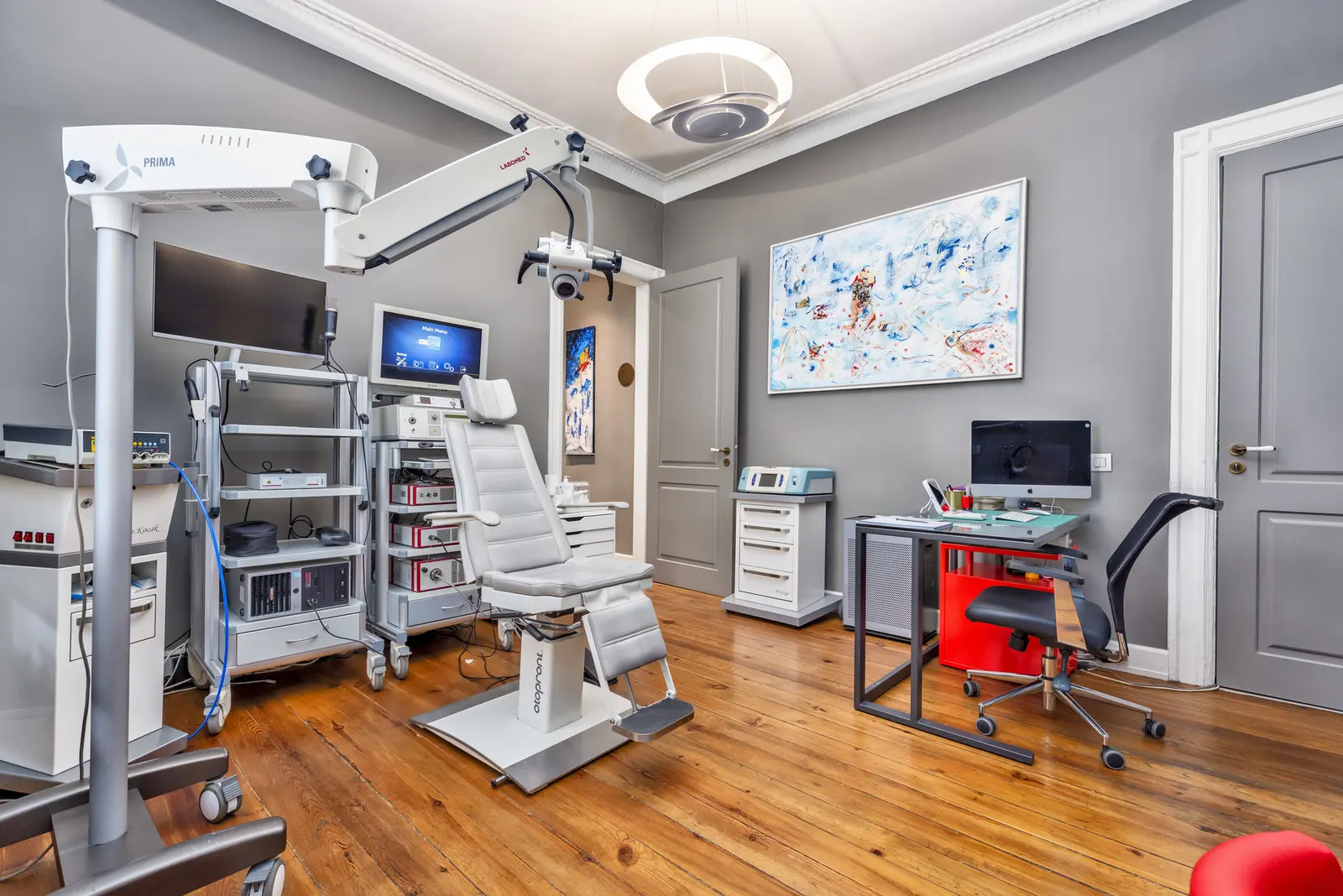 Clinic-provided photograph of Prof. Dr İsmail Koçak
