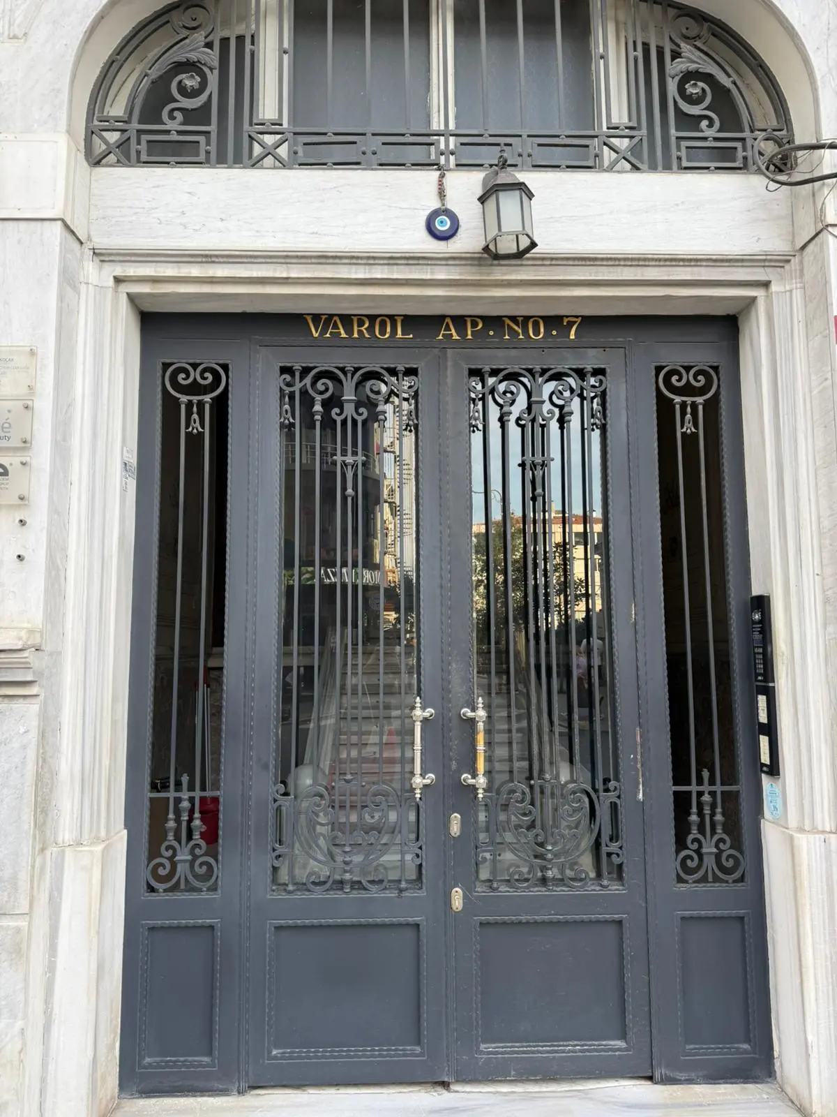 Clinic-provided photograph of Prof. Dr İsmail Koçak