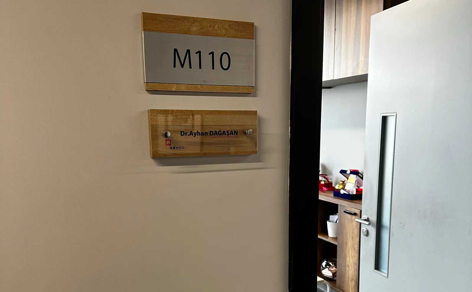 Von der Klinik bereitgestelltes Foto von Dr. Ayhan Dağaşan