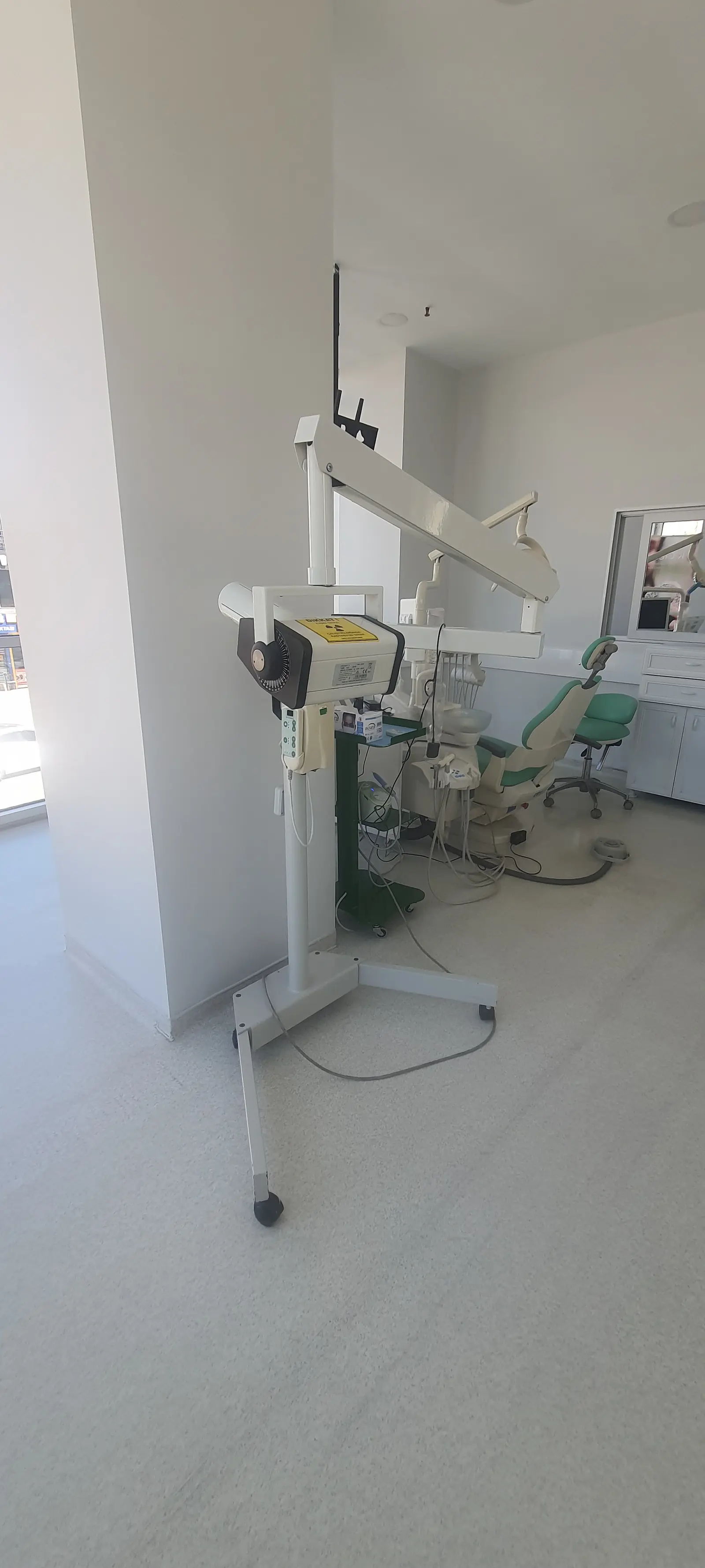 Von der Klinik bereitgestelltes Foto von Erdem Azim Zahnklinik