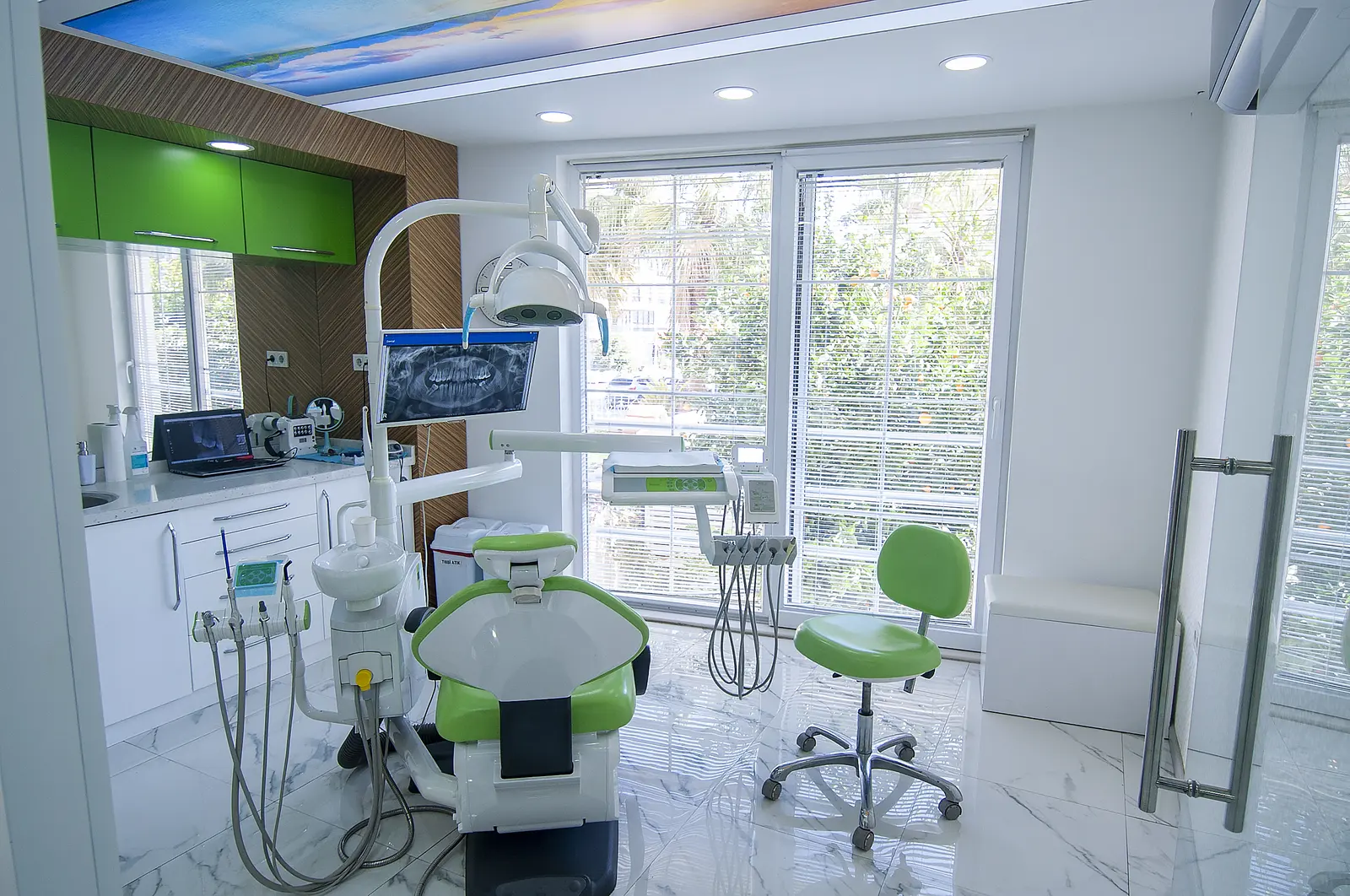 Von der Klinik bereitgestelltes Foto von Arya Zahnklinik
