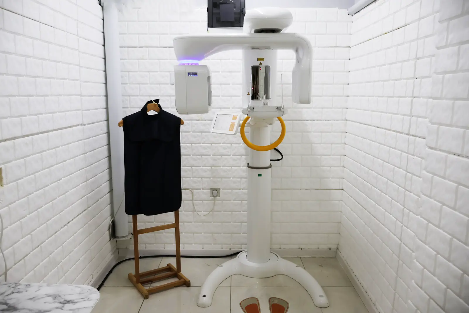 Clinic-provided photograph of GG Smile Clinic