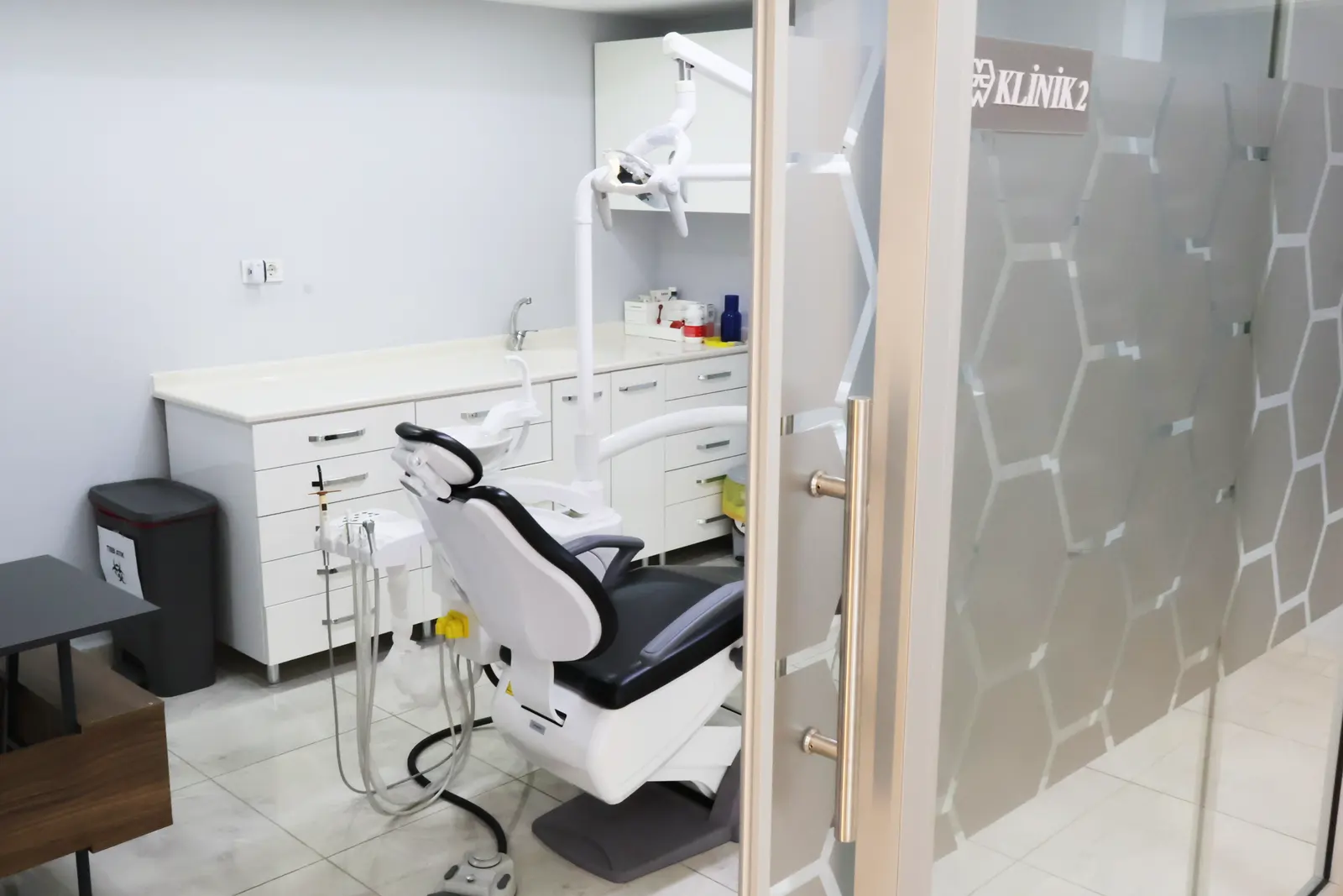 Clinic-provided photograph of GG Smile Clinic