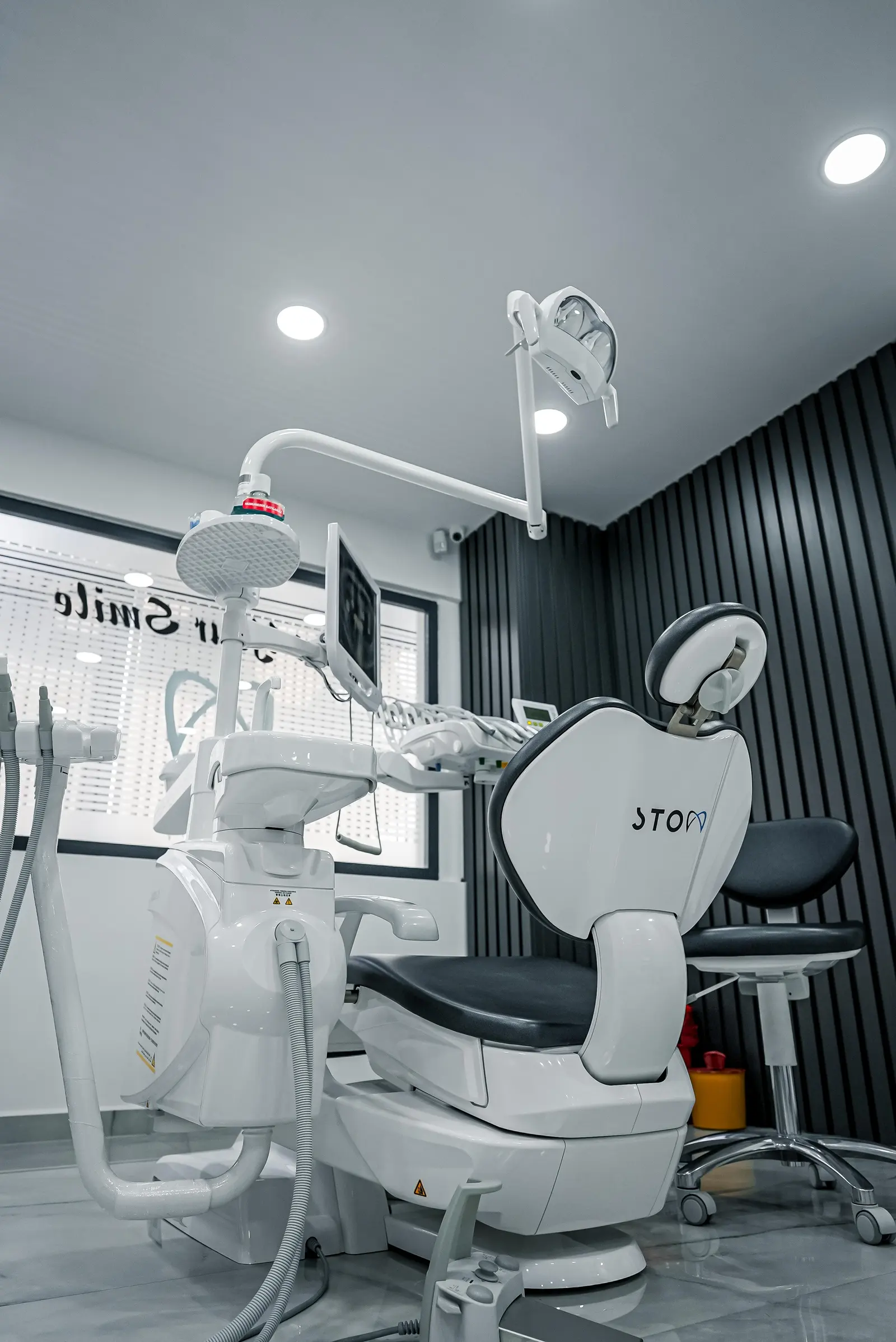 Von der Klinik bereitgestelltes Foto von S.T.O.M Zahnklinik