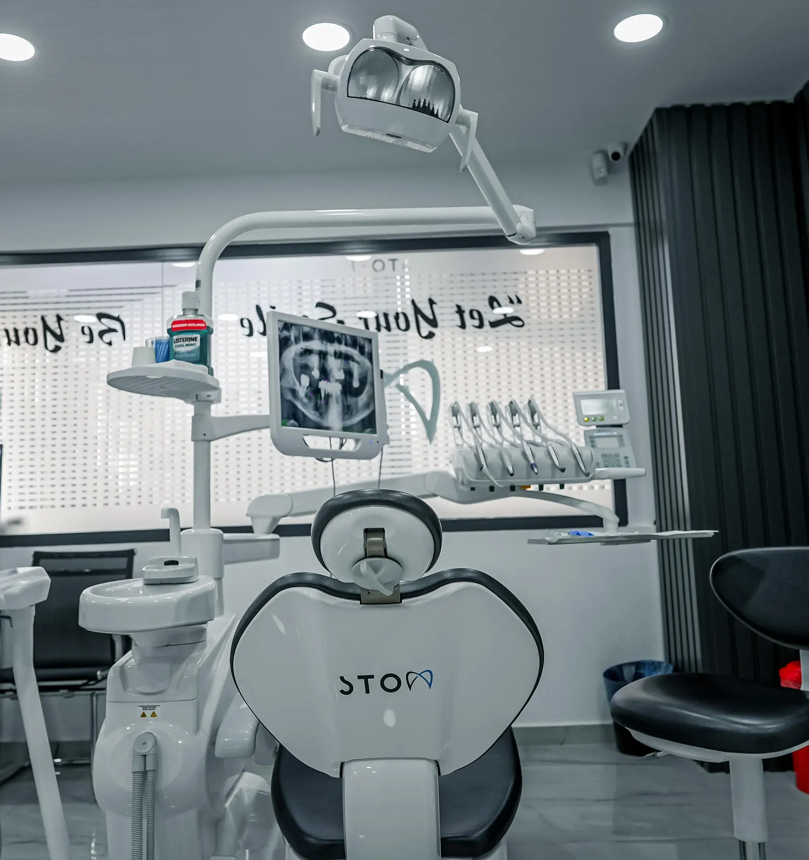 Von der Klinik bereitgestelltes Foto von S.T.O.M Zahnklinik