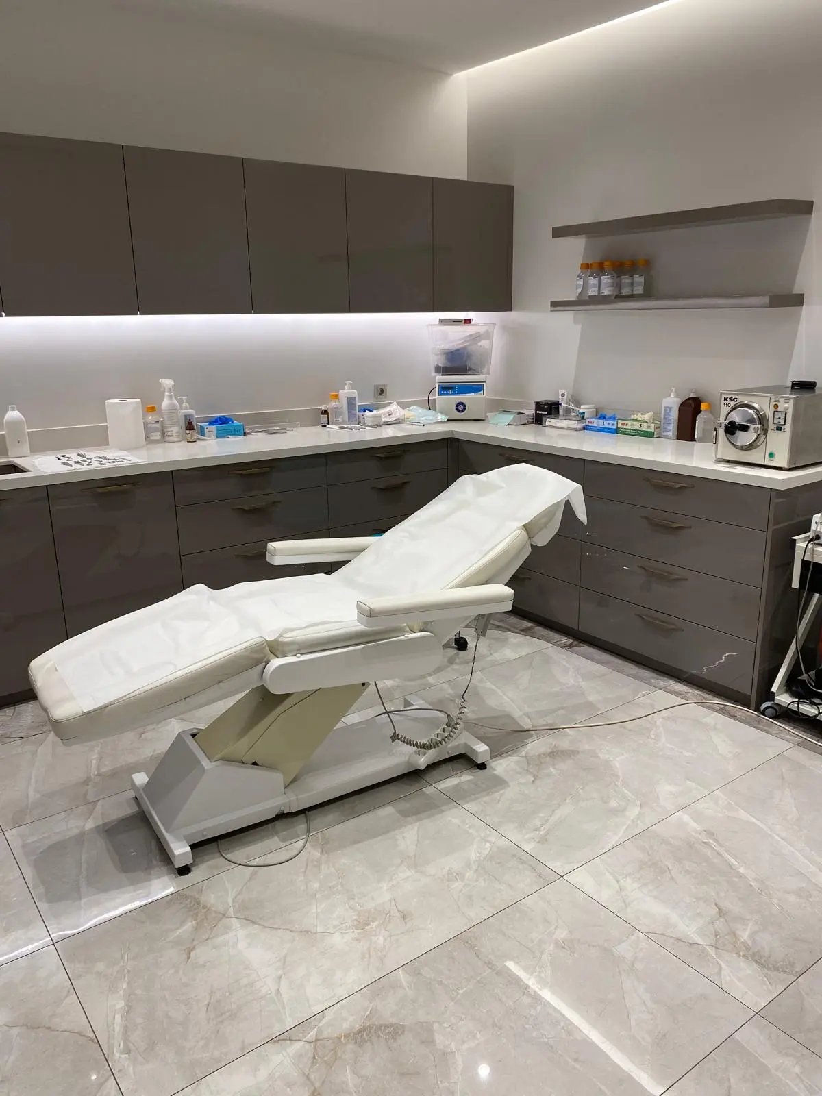 Clinic-provided photograph of Dr Mustafa Özyurtlu