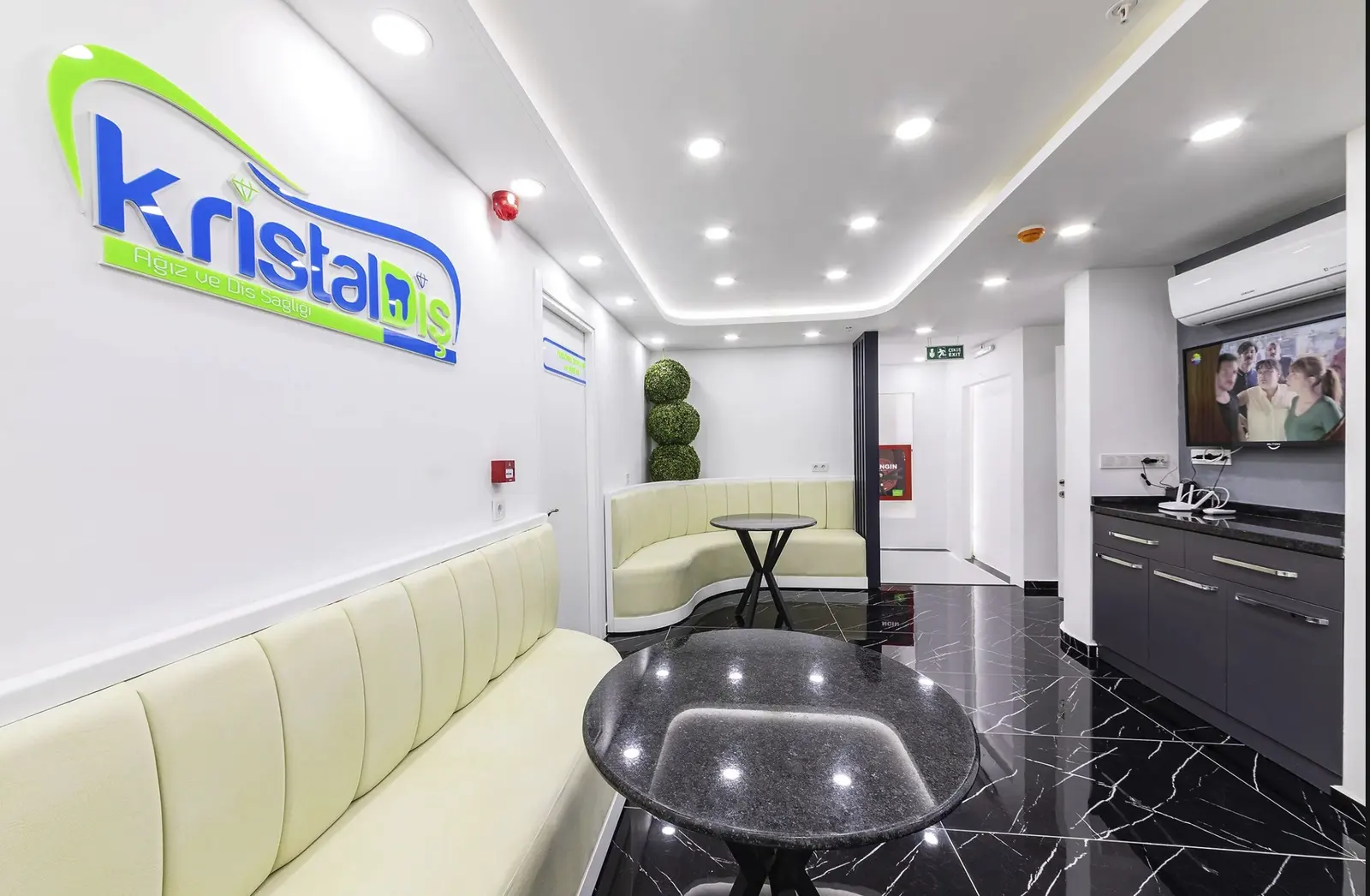 Clinic-provided photograph of Halkalı Kristaldiş Dental Clinic