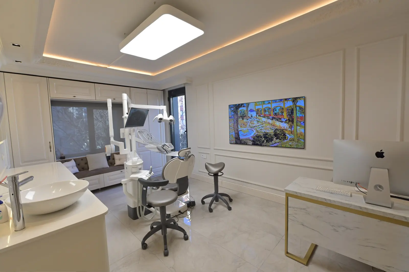 Clinic-provided photograph of Dr Sinem Karakaş Kalak