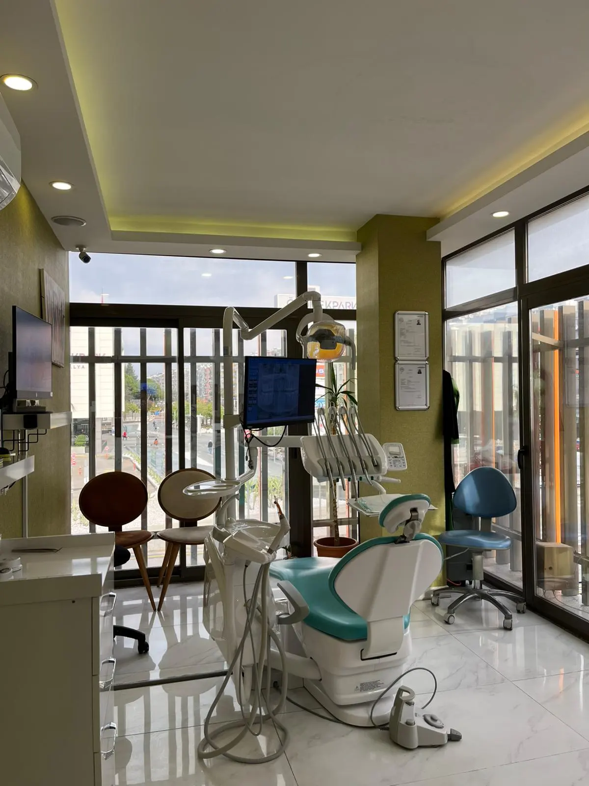 Clinic-provided photograph of Turuncu Dental Clinic