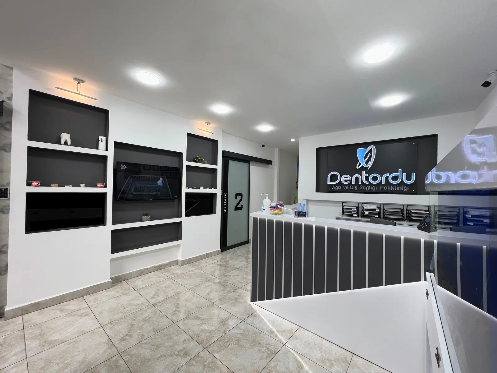 Clinic-provided photograph of Dent Ordu