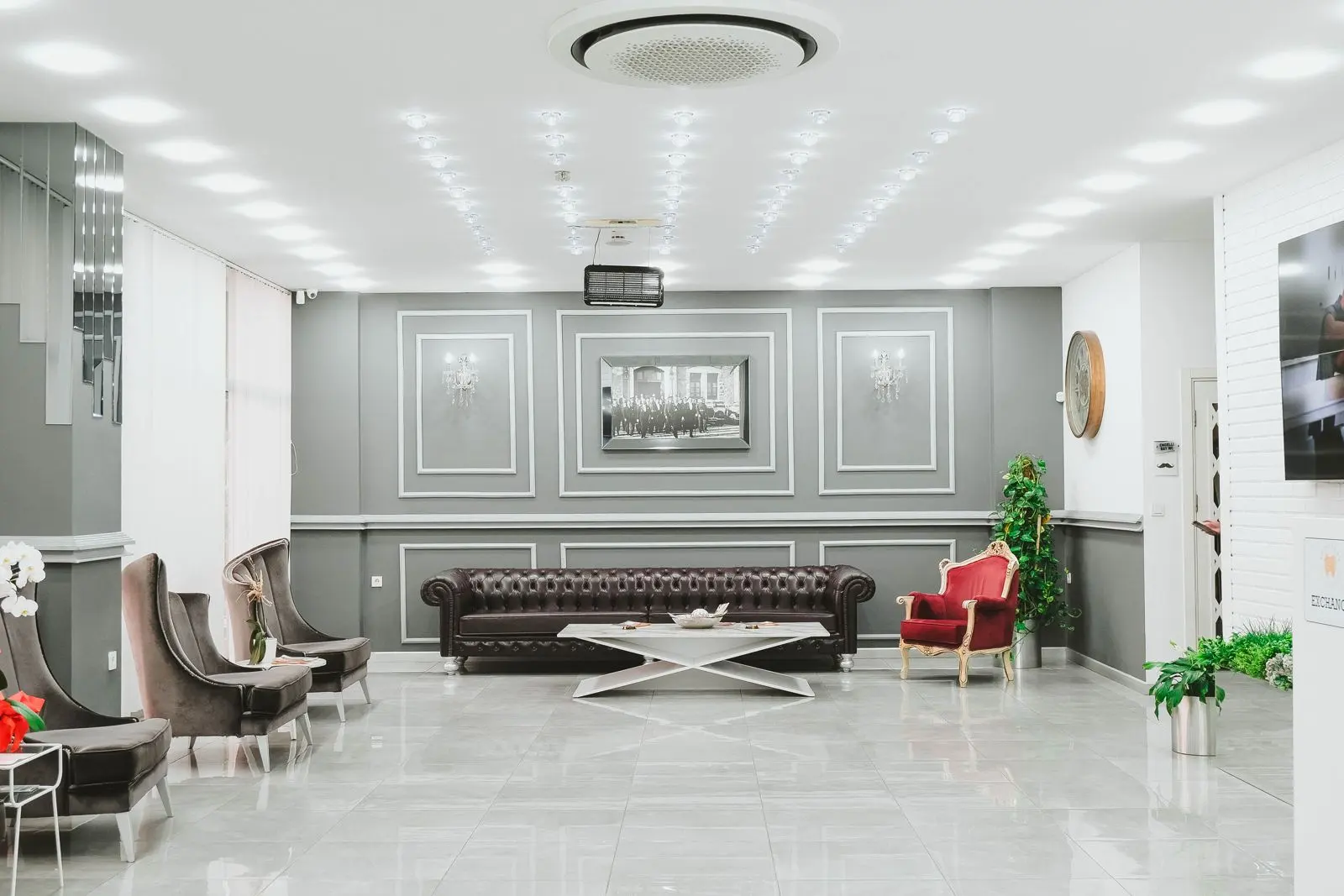 Clinic-provided photograph of Yeşilyurt Bostanlı Dental Clinic