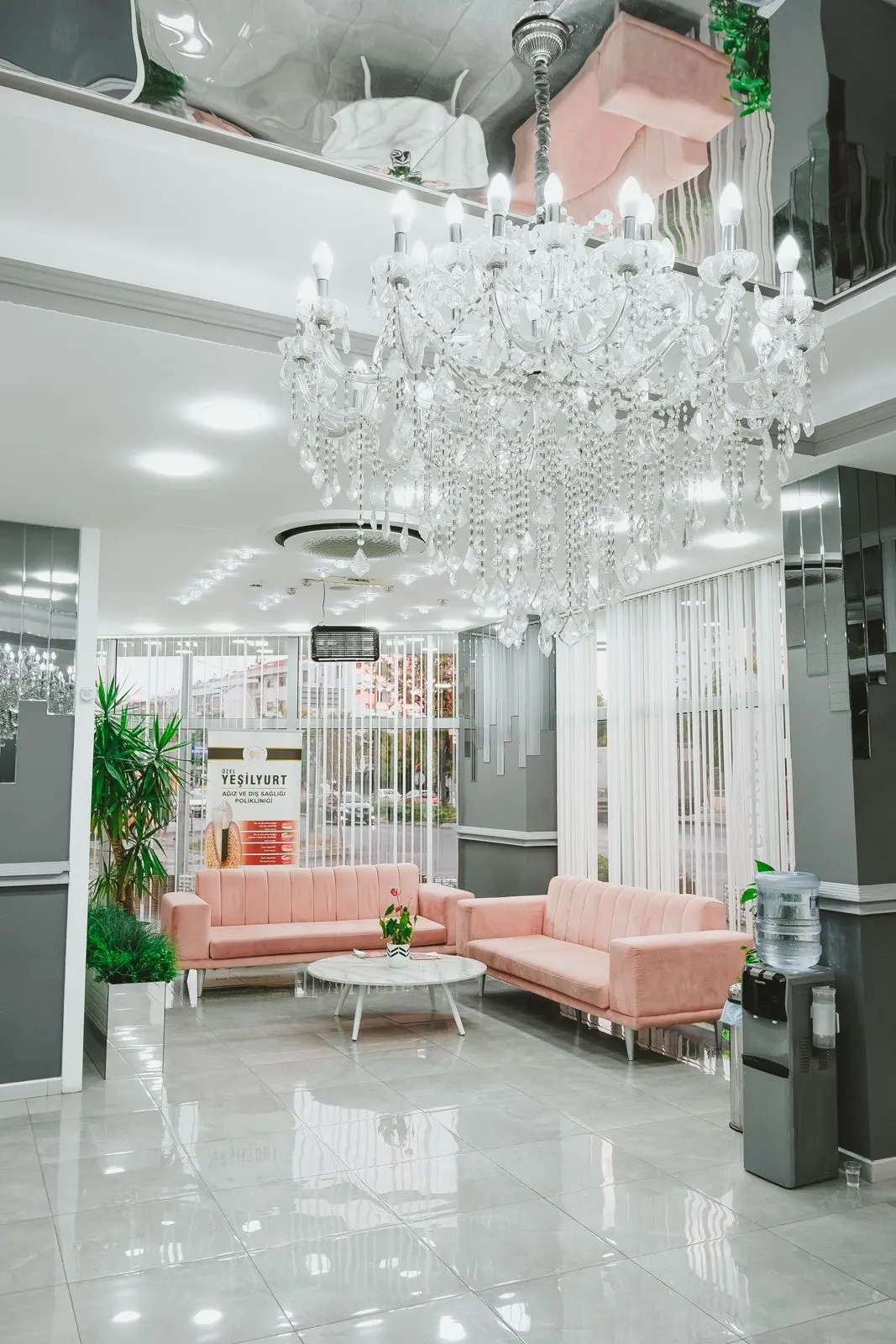 Clinic-provided photograph of Yeşilyurt Bostanlı Dental Clinic