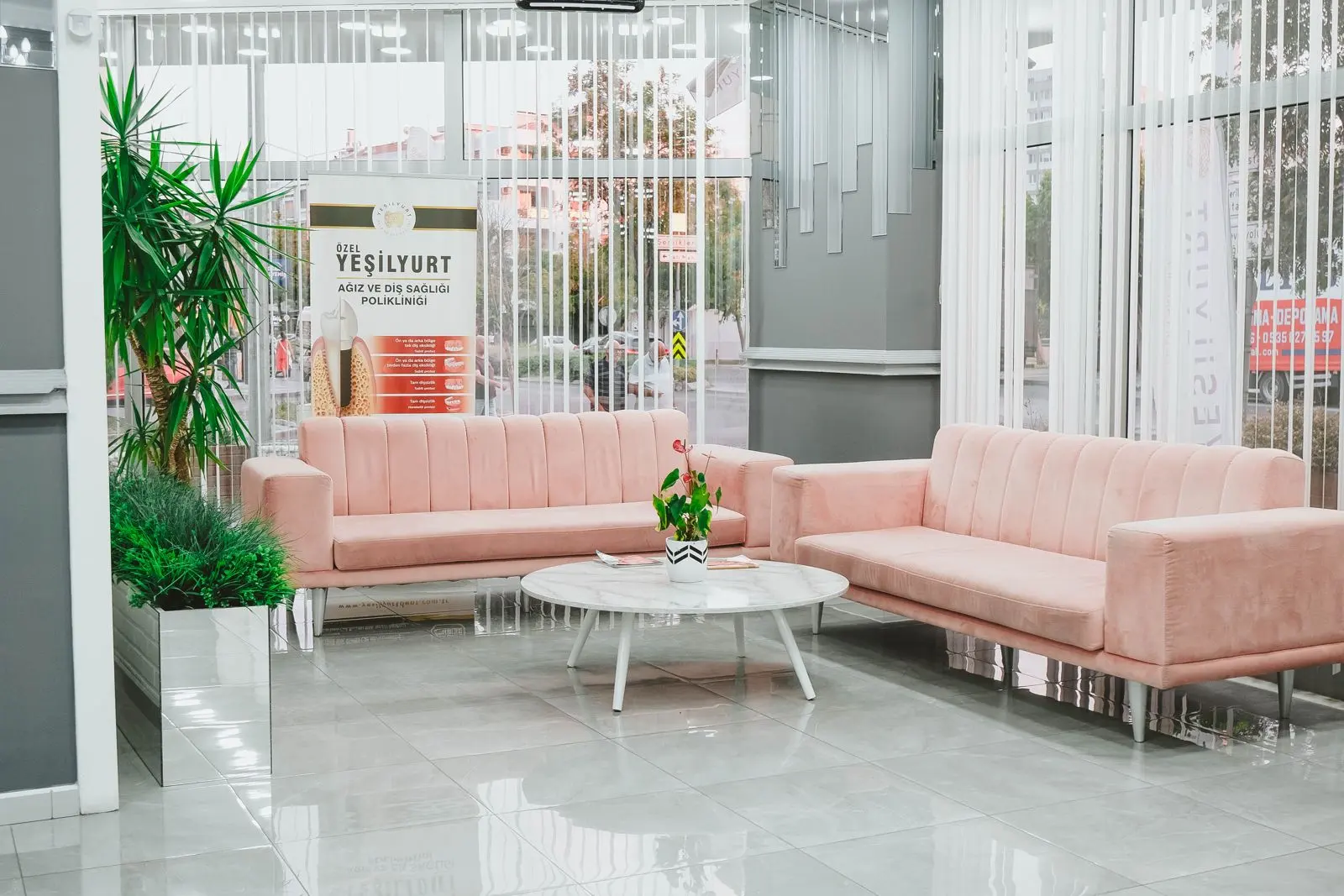 Clinic-provided photograph of Yeşilyurt Bostanlı Dental Clinic