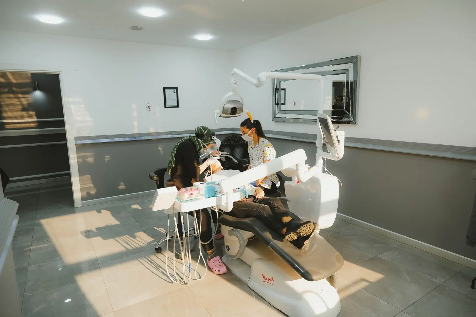 Clinic-provided photograph of Yeşilyurt Bostanlı Dental Clinic
