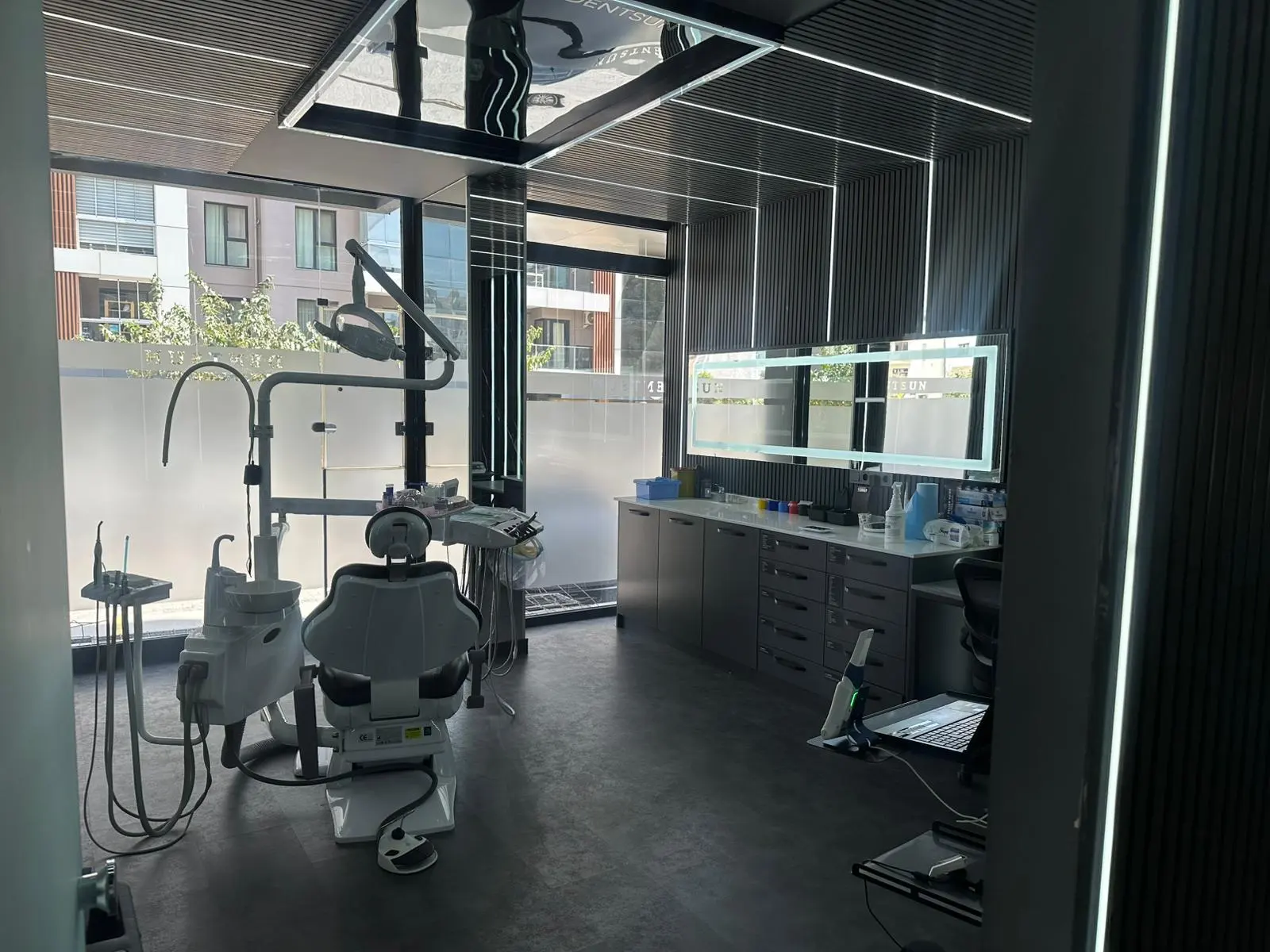 Clinic-provided photograph of Dentsun Dental Clinic