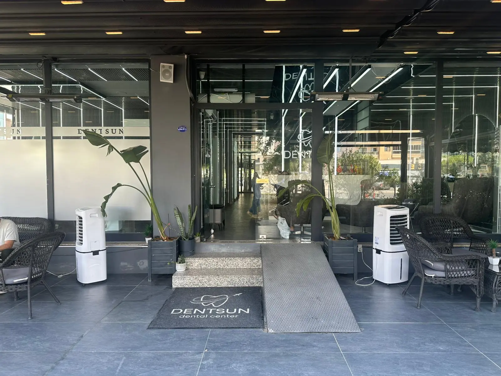 Clinic-provided photograph of Dentsun Dental Clinic