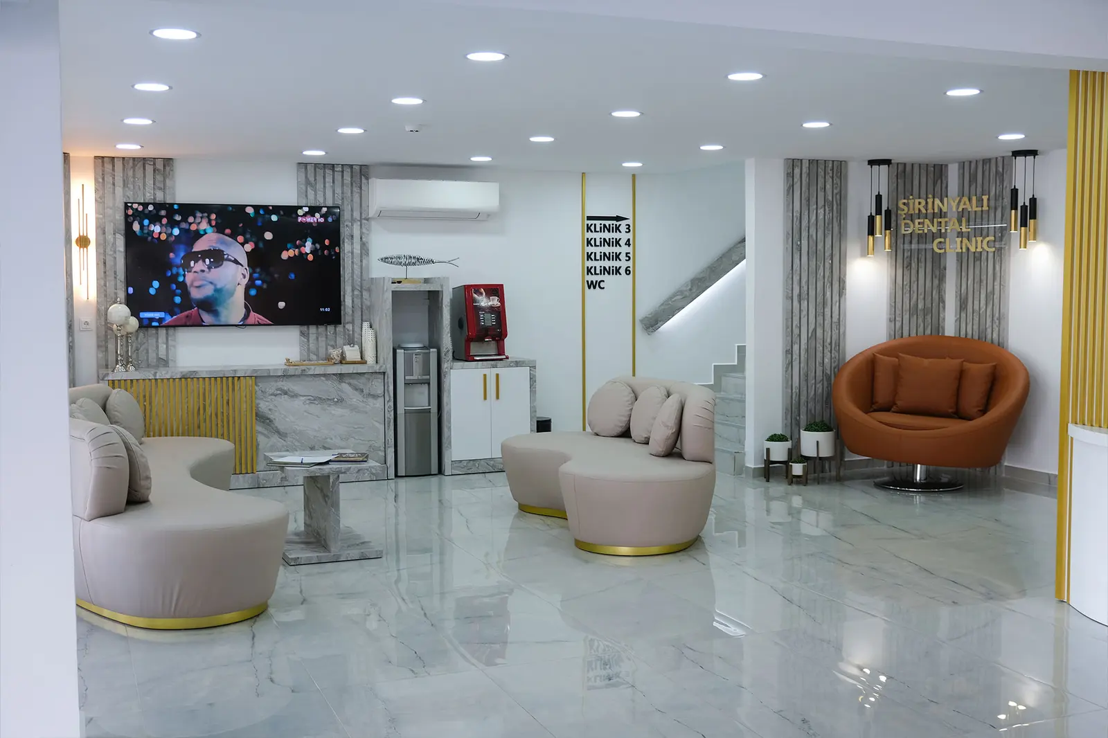 Clinic-provided photograph of Şirinyalı Dental Clinic