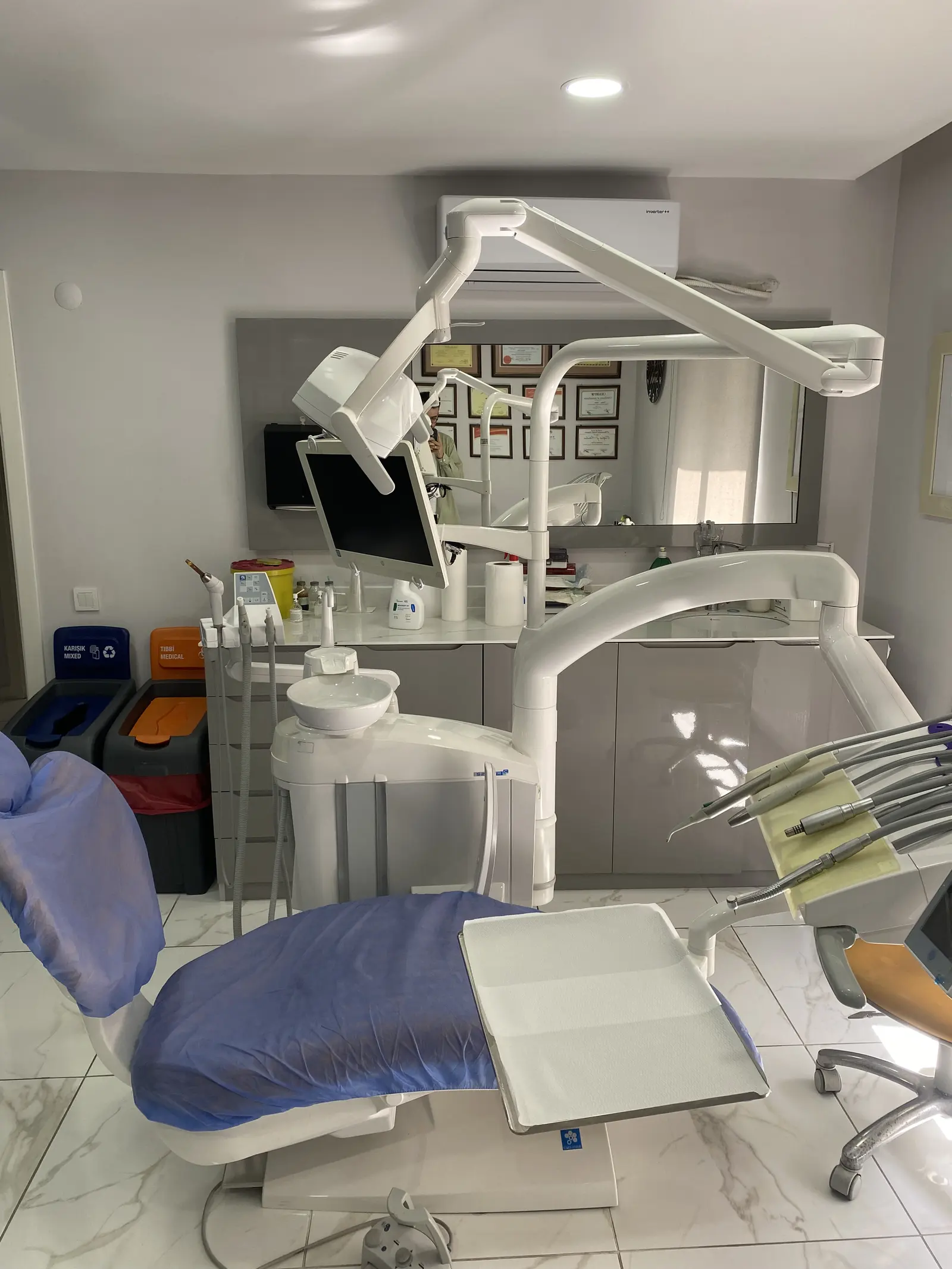 Clinic-provided photograph of Sina Dental Clinic
