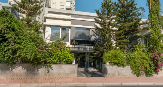 Clinic-provided photograph of Alp's Dental Clinic