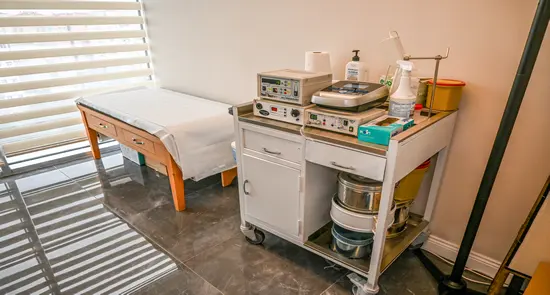 Von der Klinik bereitgestelltes Foto von Dr. Cüneyd Sevinç