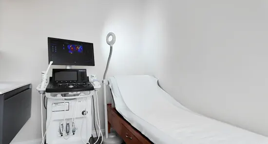 Von der Klinik bereitgestelltes Foto von Dr. Cüneyd Sevinç