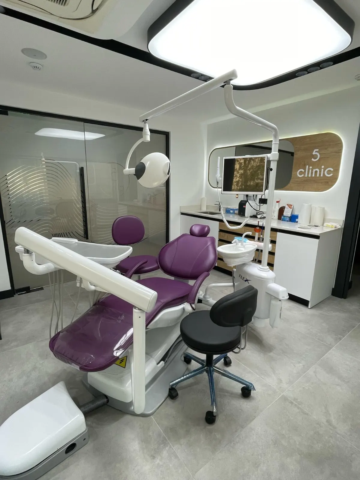 Von der Klinik bereitgestelltes Foto von MRK Dental