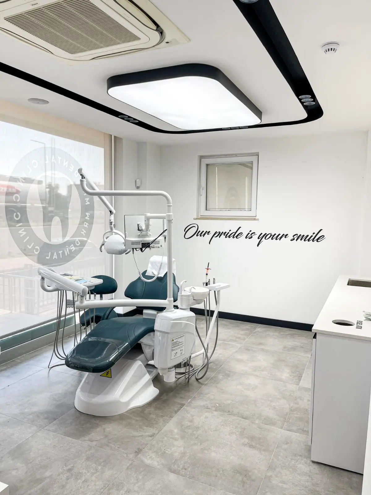 Von der Klinik bereitgestelltes Foto von MRK Dental