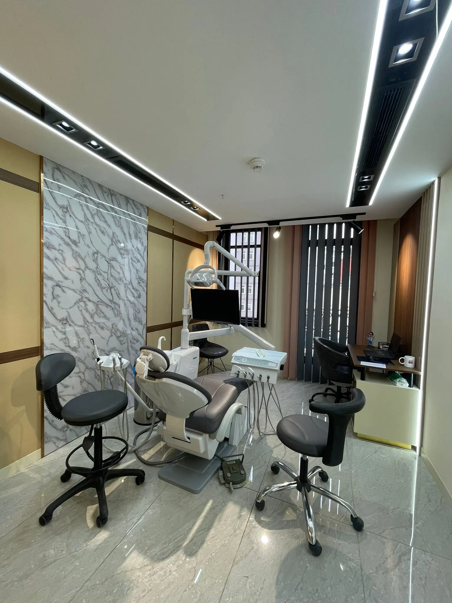 Clinic-provided photograph of Dr Imad Alboshi