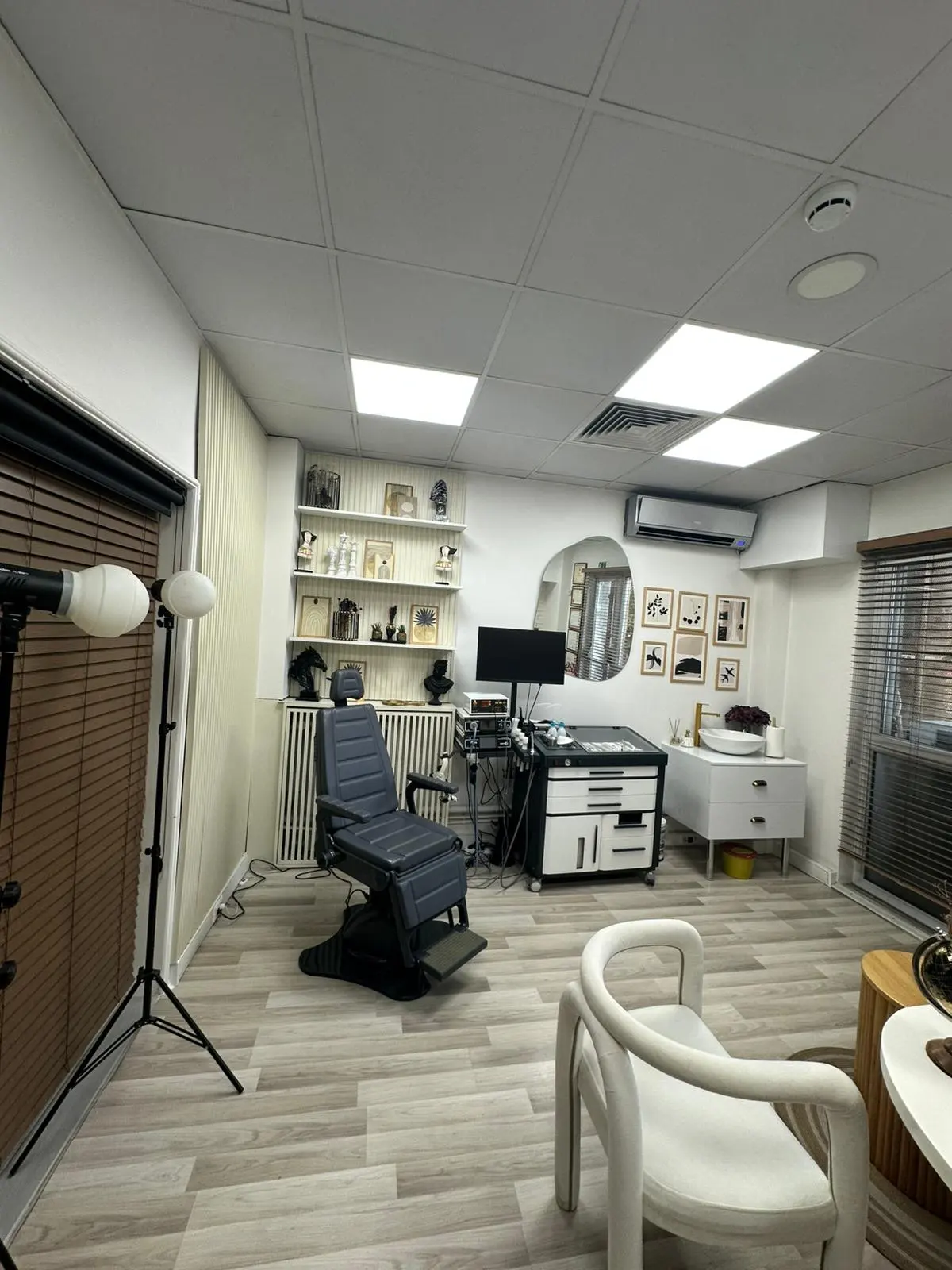 Clinic-provided photograph of Assoc. Prof. Dr Enes Yiğit