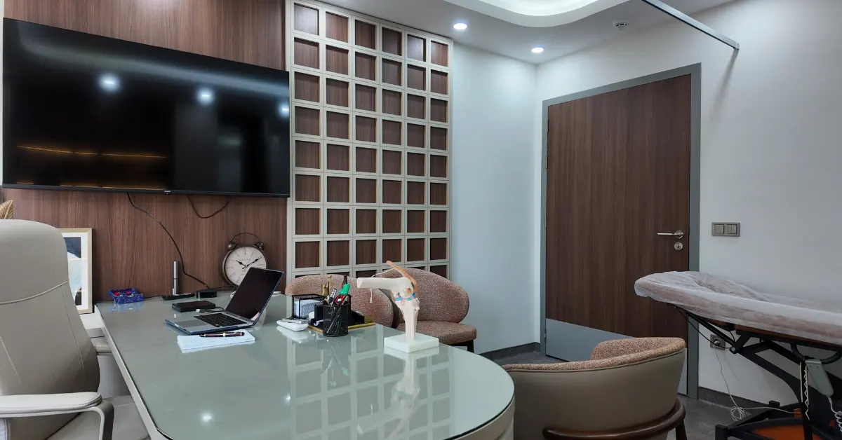 Clinic-provided photograph of Prof. Dr Haluk Çabuk