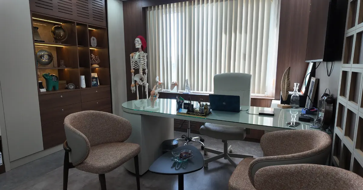 Clinic-provided photograph of Prof. Dr Haluk Çabuk