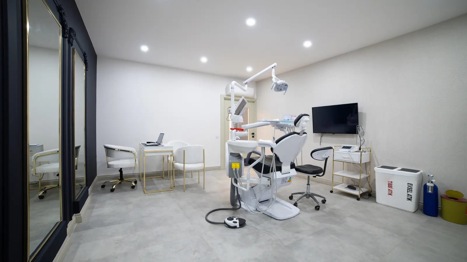 Clinic-provided photograph of Alva Dent