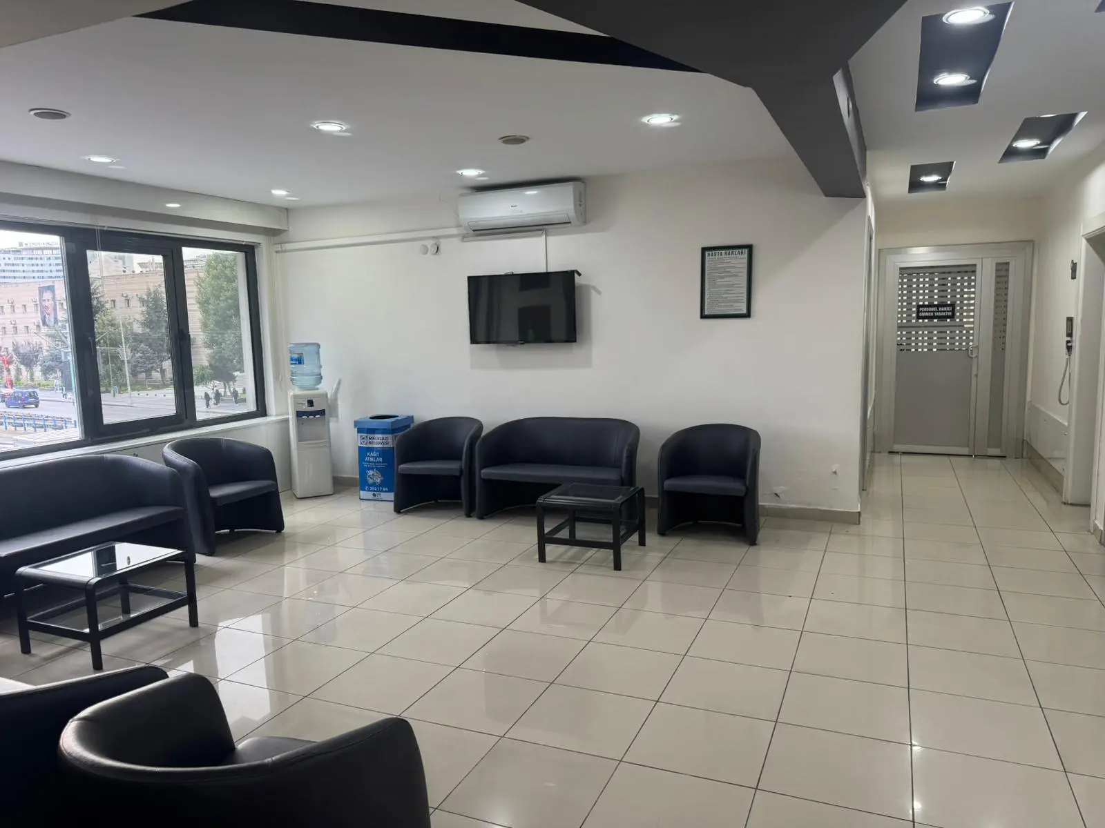 Von der Klinik bereitgestelltes Foto von Implacity Oraldiş Zahnklinik