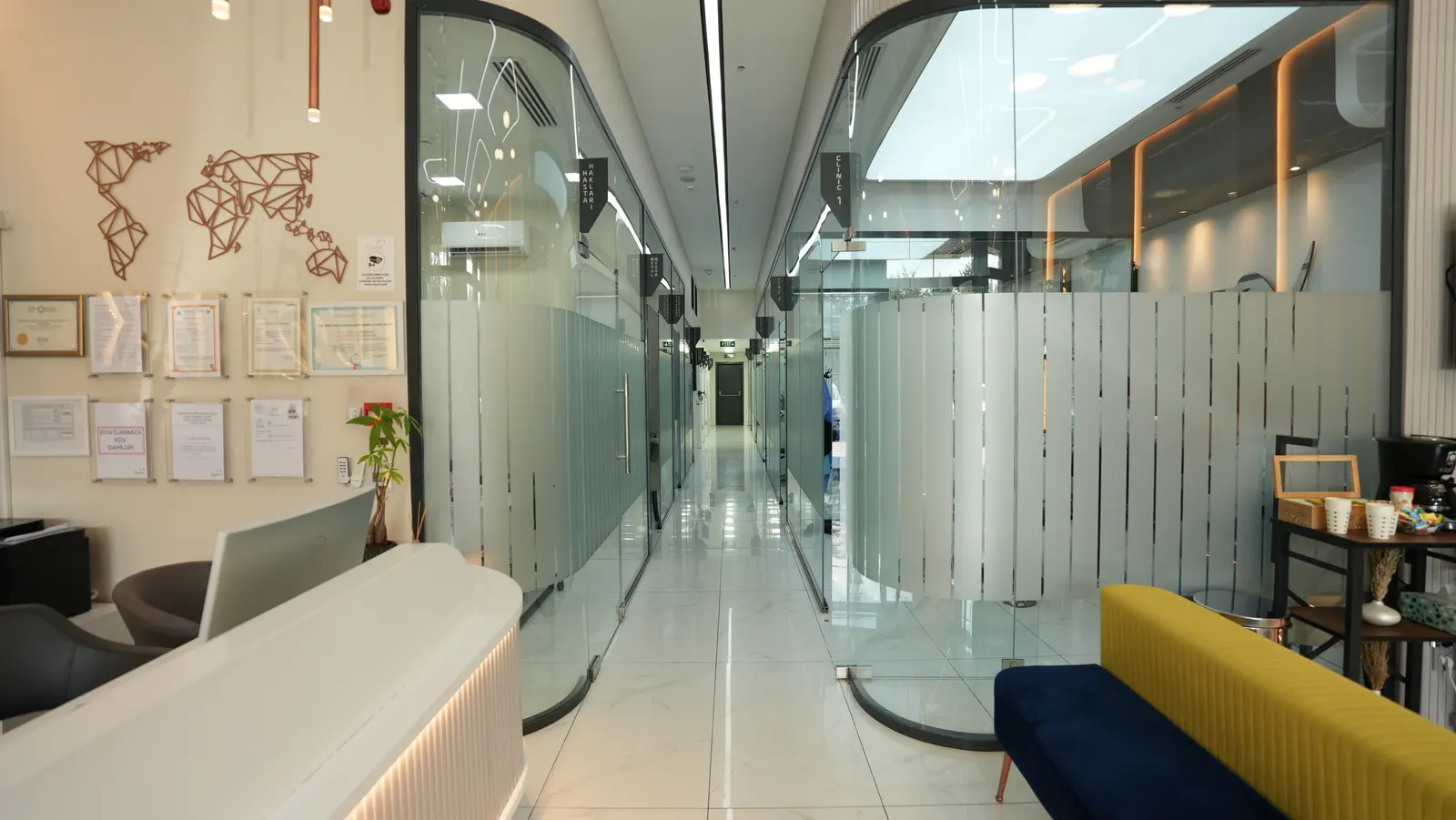 Clinic-provided photograph of Dent X 5.Levent