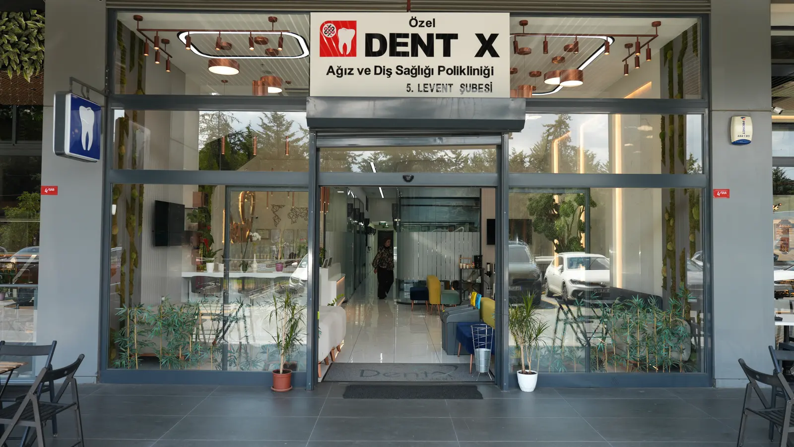 Clinic-provided photograph of Dent X 5.Levent