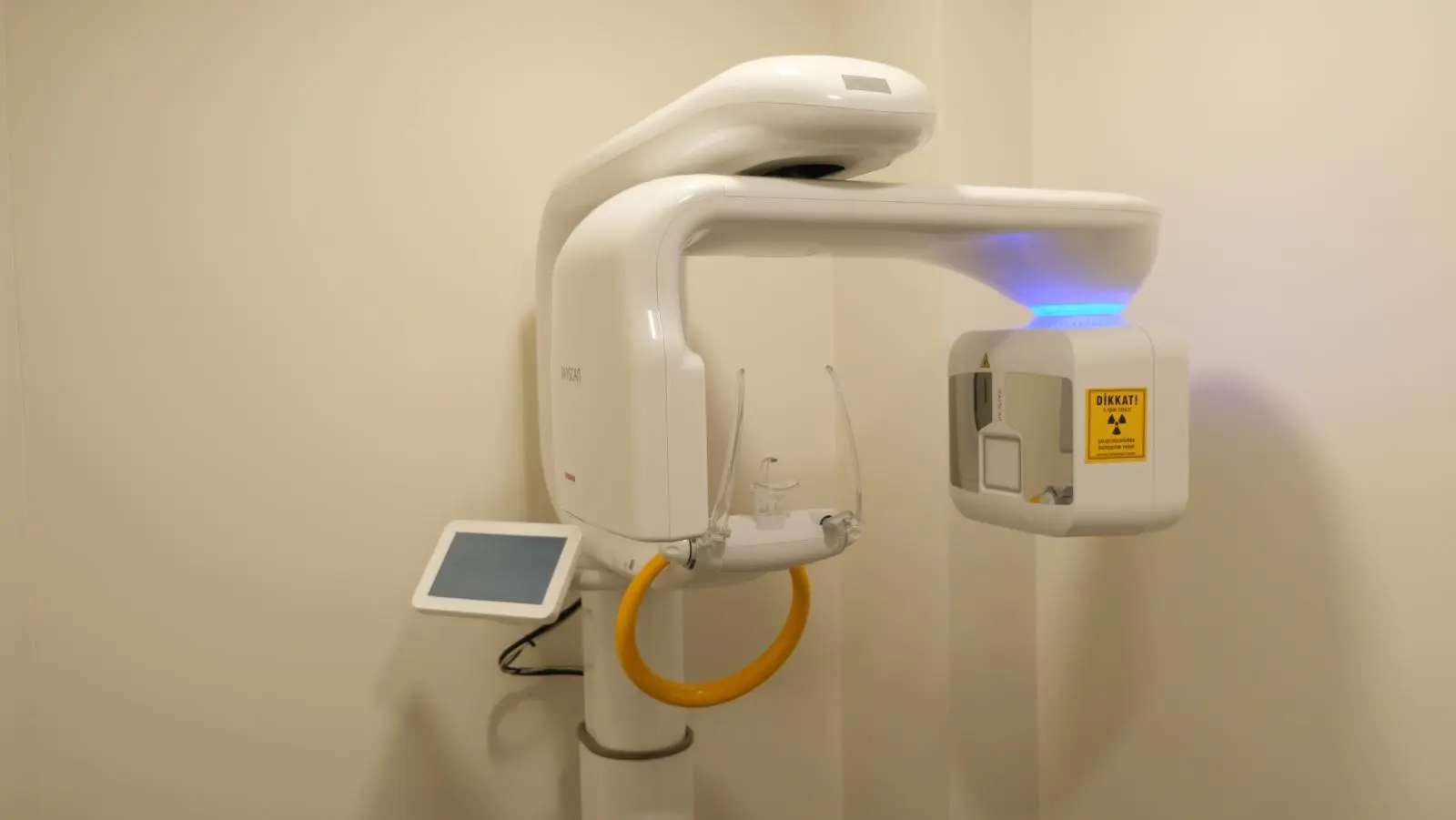 Clinic-provided photograph of Yaprak Dent