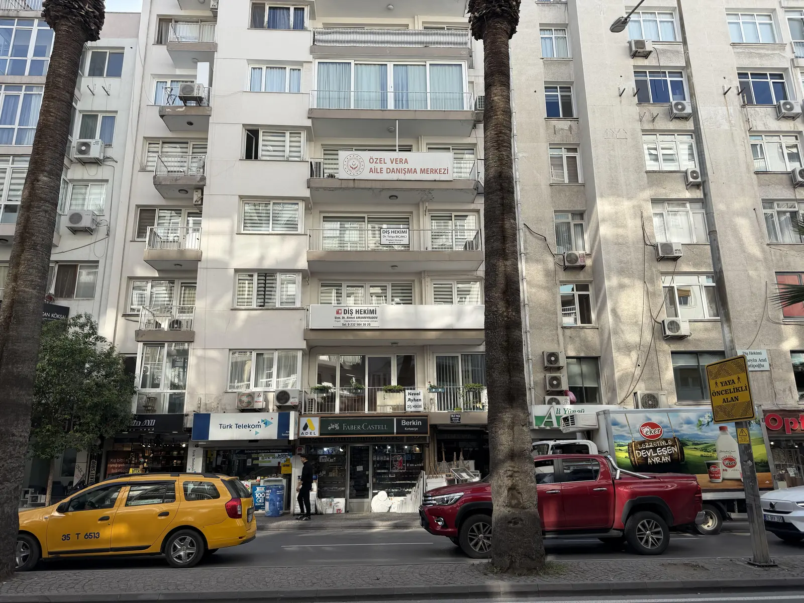 Von der Klinik bereitgestelltes Foto von Dr. Tolga Bıçakcı