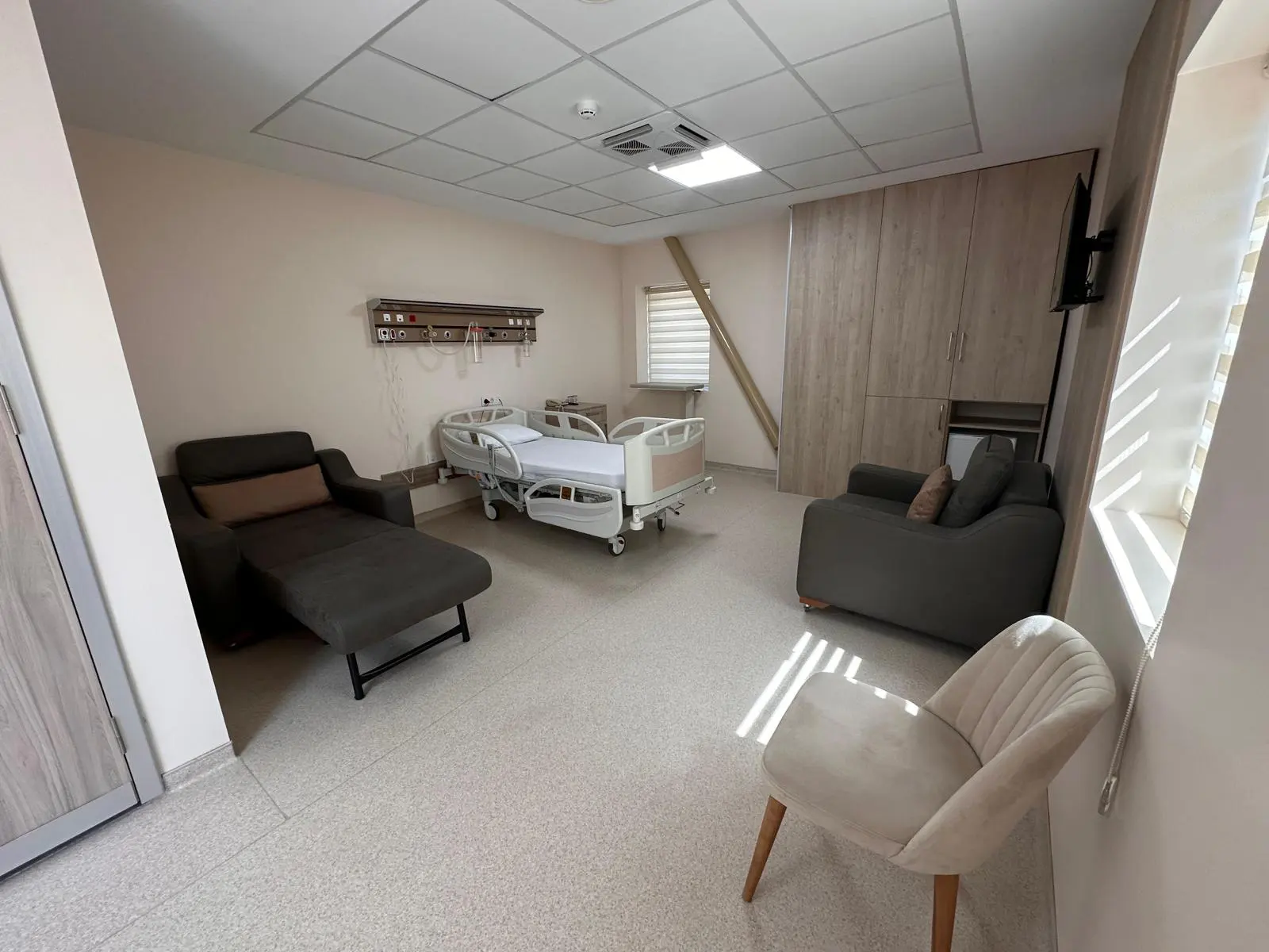 Clinic-provided photograph of Bir Nefes Hospital