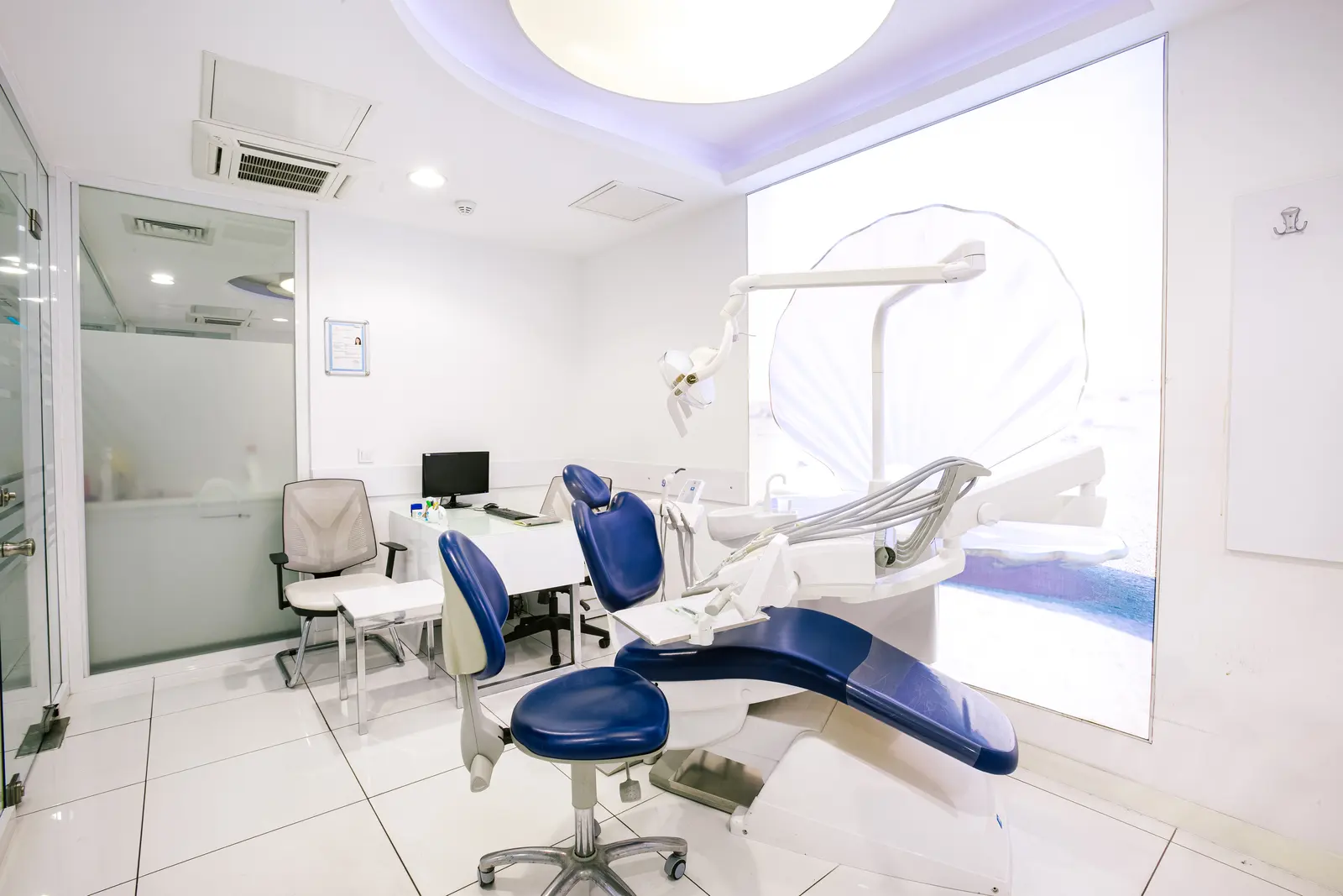 Clinic-provided photograph of İncii Dental Clinic