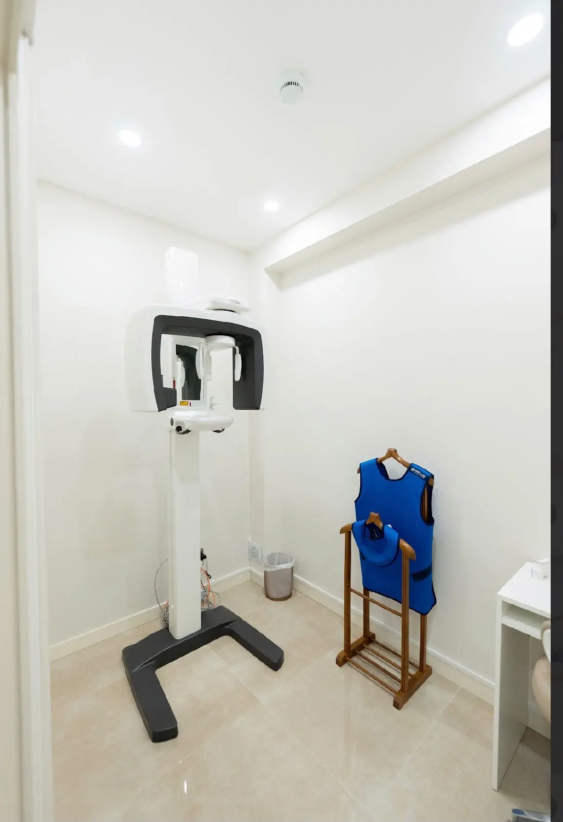 Clinic-provided photograph of Dent İlena